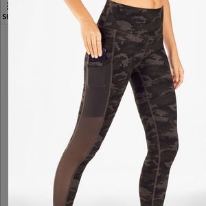 Dark Camo Fabletics Leggings